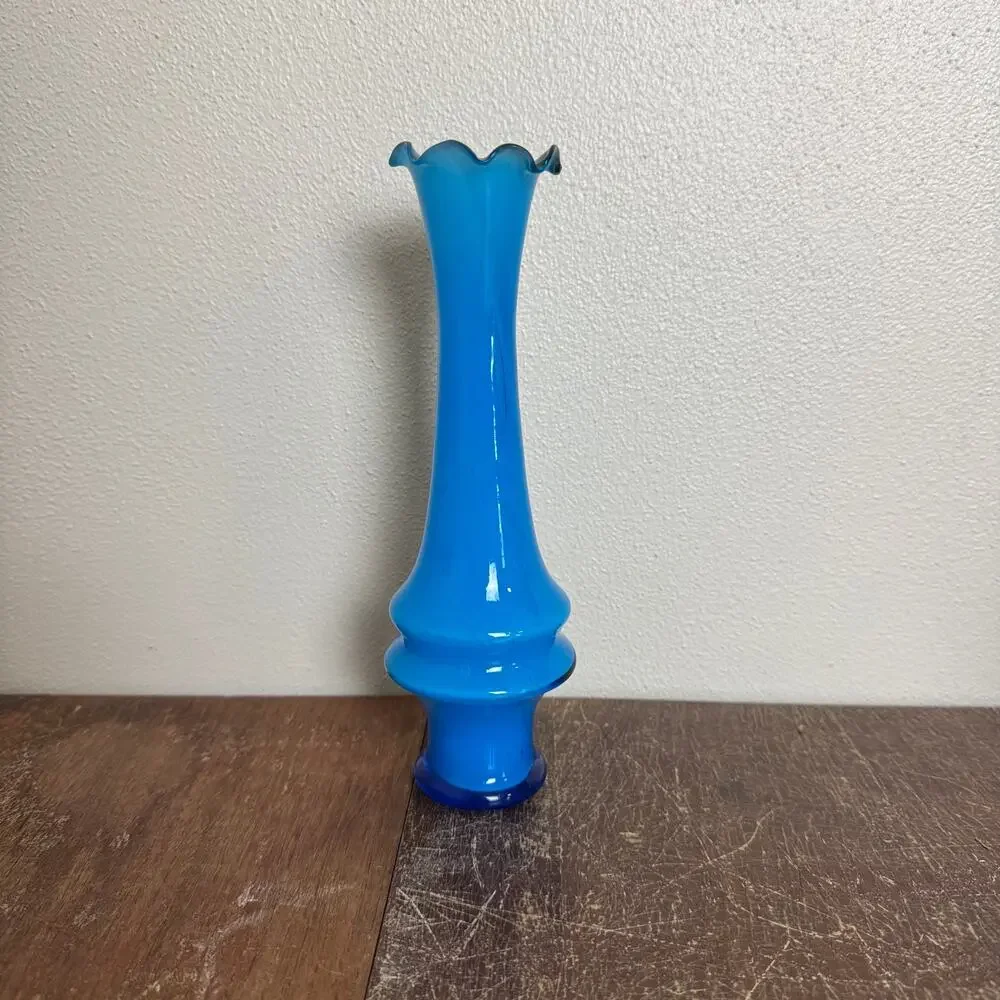 Vintage Hand Blown Blue Ruffle Top Rim 8 inch‎ Flower Bud Vase